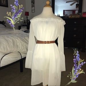 White/ Creme off the shoulder dress 💐